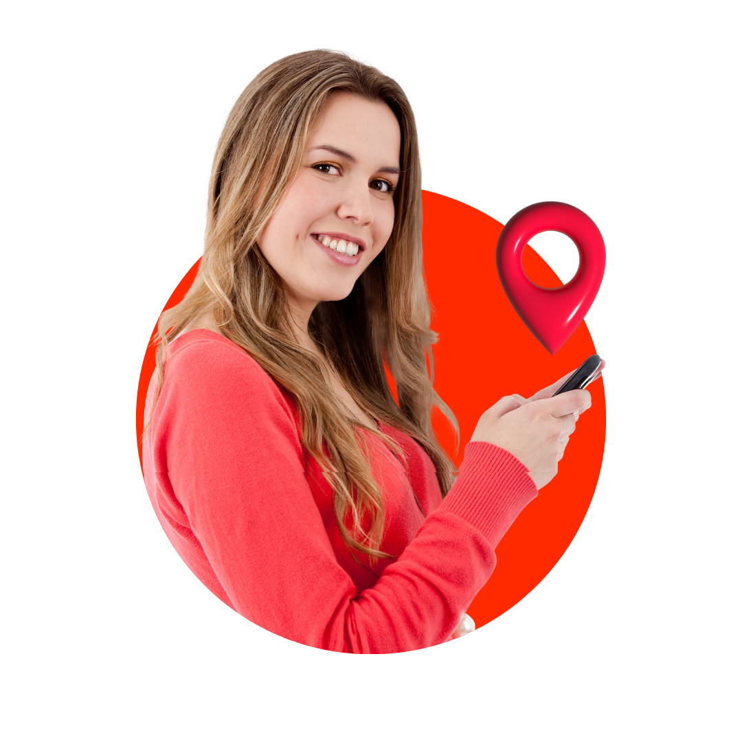 Imagem de uma mulher mexendo no celular e um pin de mapa flutuando logo a cima do celular